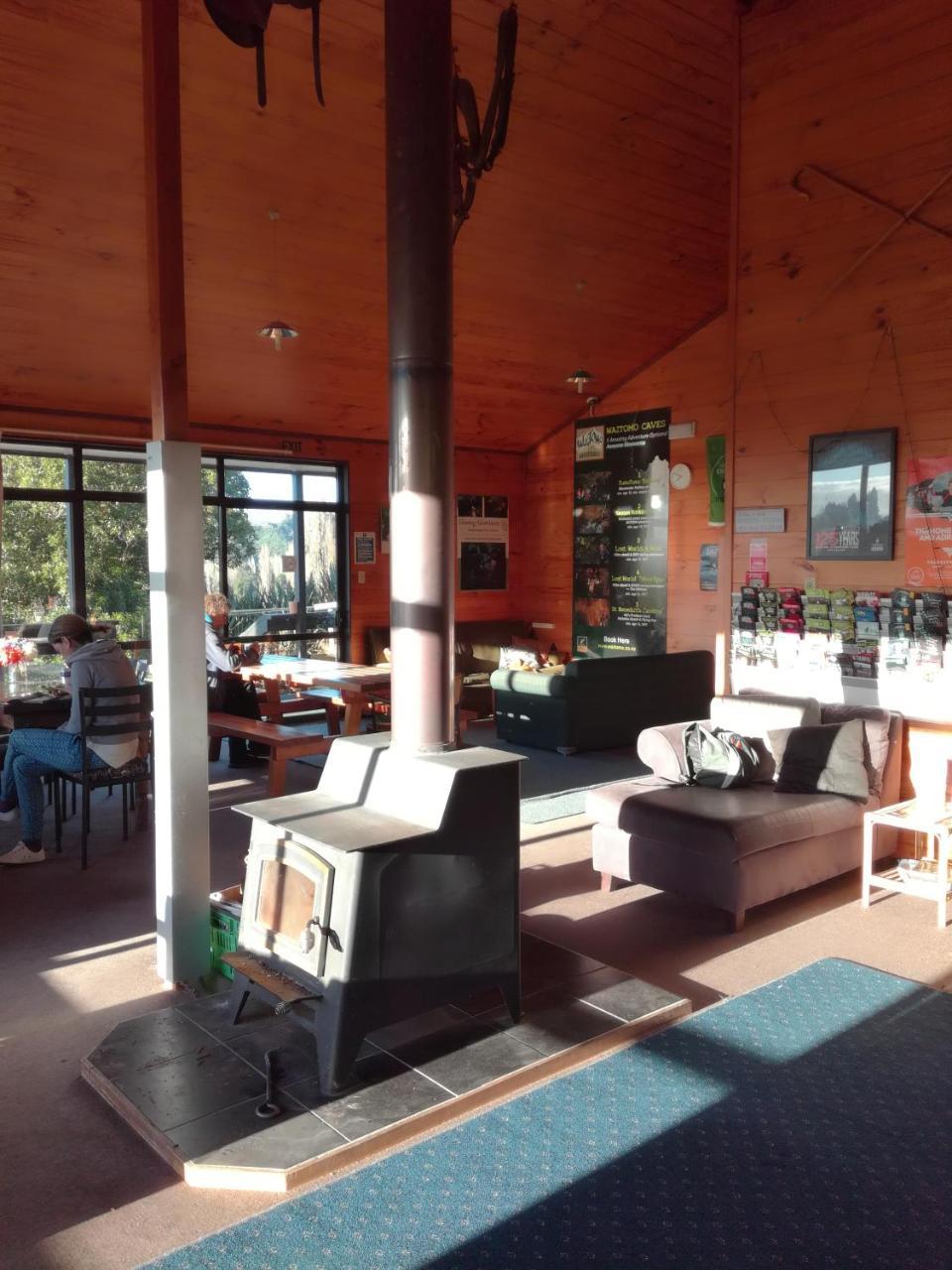 Junohall Backpackers وايتومو كيفز المظهر الخارجي الصورة
